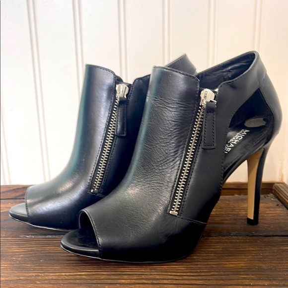 Michael Kors Black Clara Peep Toe Leather Pumps - Picture 1 of 7